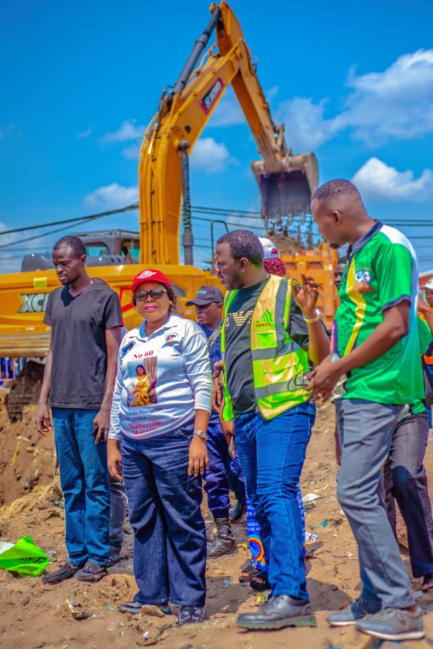 Norbertine Matanda lors d'une action sociale